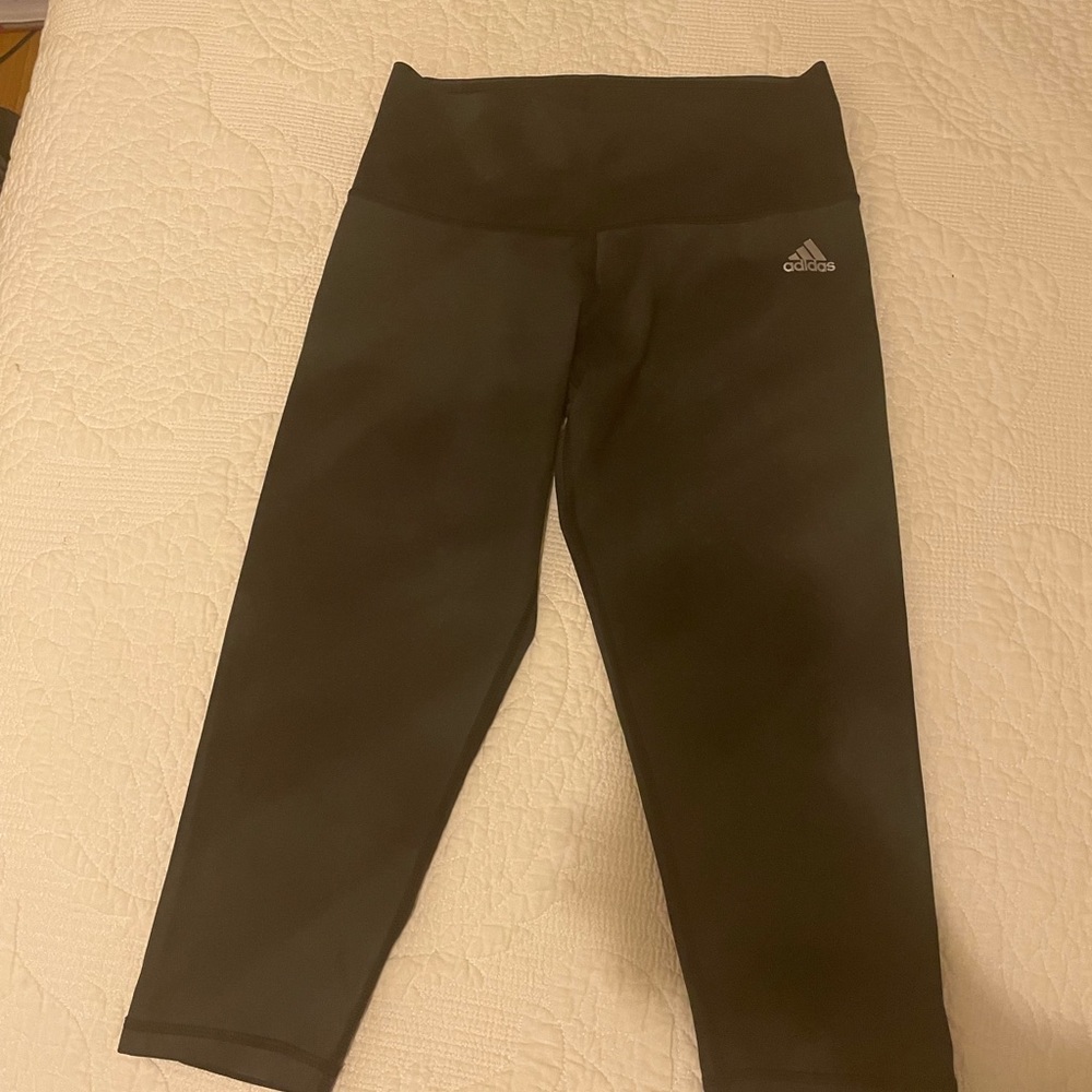 Adidas, crop leggings, black with gray dots, crop workout Leggings